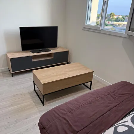 T2 Renove Climatise A Ghisonaccia, Leclerc A 50 M Apartment *