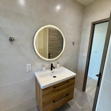 T2 Renove Climatise A Ghisonaccia, Leclerc A 50 M Apartment